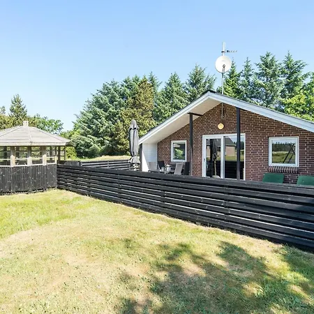 Elinbjoern - 1km From The Sea By Interhome Feriehus *