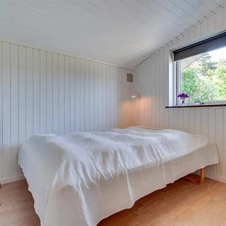 Elinbjoern - 1km From The Sea By Interhome *