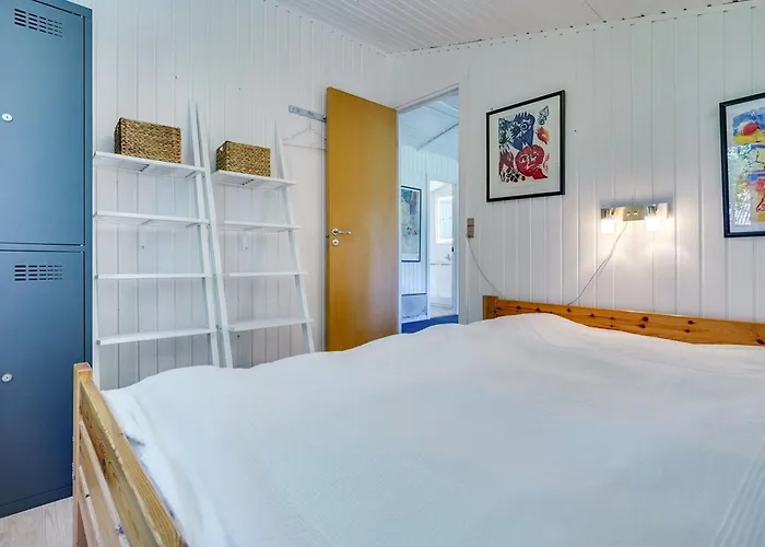 Prázdninový dům Elinbjoern - 1km From The Sea By Interhome *