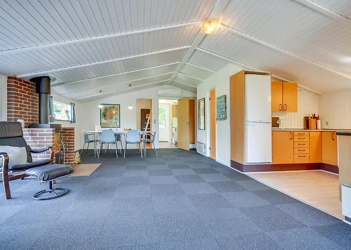 Prázdninový dům Elinbjoern - 1km From The Sea By Interhome *