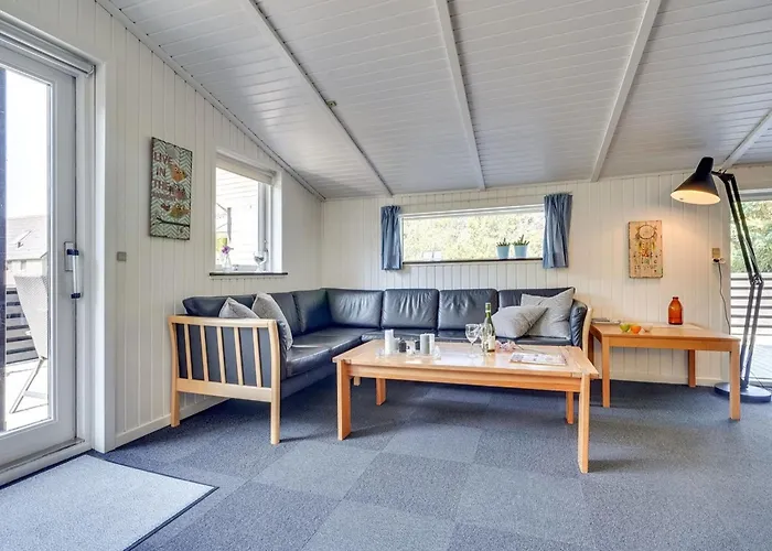 Elinbjoern - 1km From The Sea By Interhome *