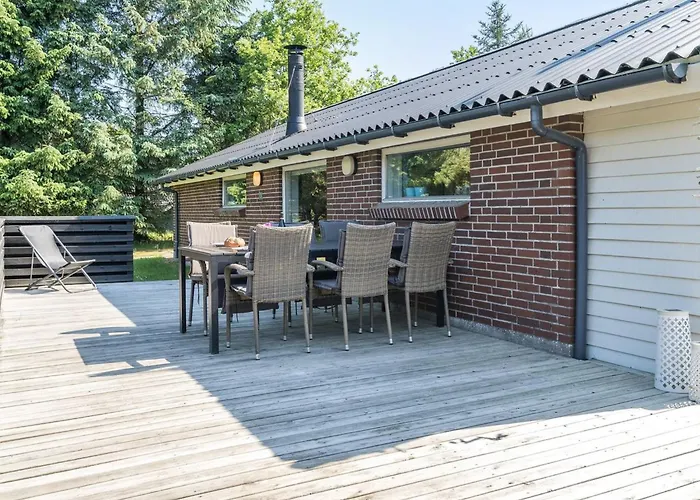 Prázdninový dům Elinbjoern - 1km From The Sea By Interhome